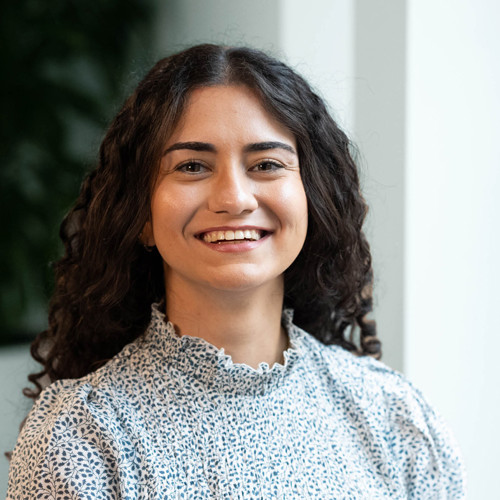 Samira Aminzare headshot